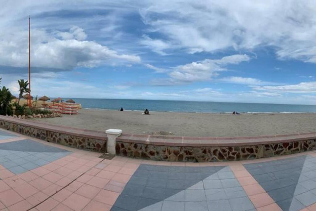 Apartamento Paseo De La Carihuela Torremolinos Exterior foto